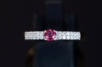 Fine ring in silver gilt (vermeil) 925/°°...