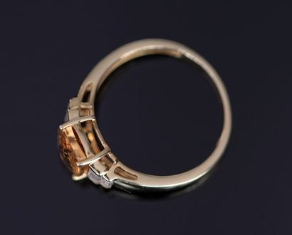BAGUE en argent doré (vermeil) 925/°° centrée...