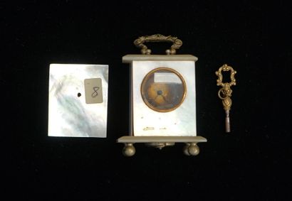 PENDULETTE de bureau XIXème en plaques de...