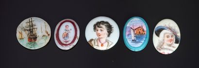 LOT de 5 miniatures diverses sur porcelaine...