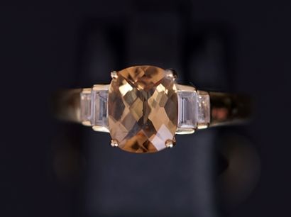 BAGUE en argent doré (vermeil) 925/°° centrée...