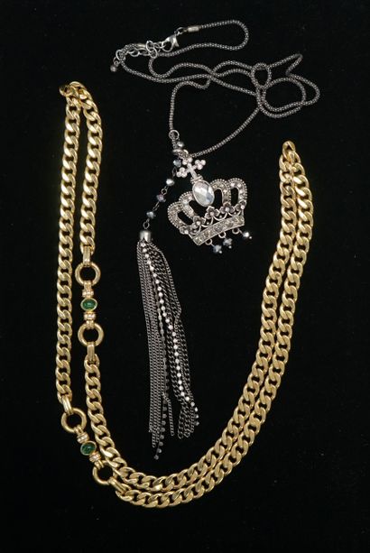 SET composed of a gold metal necklace with...