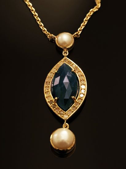 COLLIER en argent doré (vermeil) 925/°° terminé...