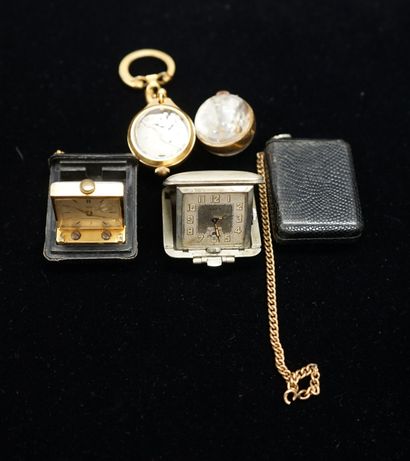 LOT of vintage metal pendant watches:
2 watches...