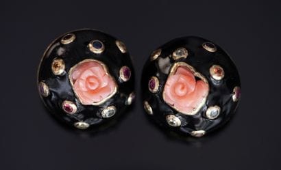 PAIR OF EAR CLIPS in gilt silver (swan hallmark)...
