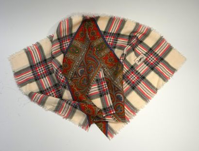 YVES SAINT-LAURENT - Fine wool square FOULARD...