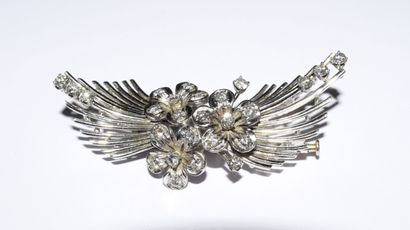 BROCHE de revers en or blanc 18k (750/°°),...