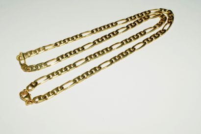 CHAINE en or 18K (750/°°), maille figaro....