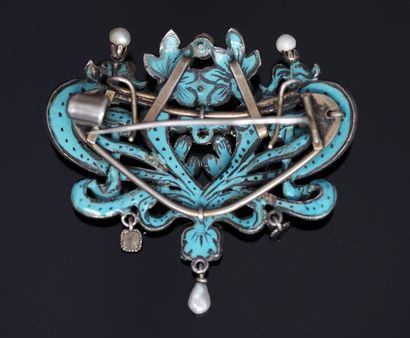 Silver PENDANT DROP decorated with foliage...