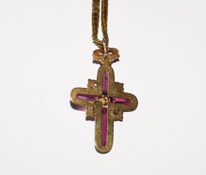 SET in 18K yellow gold (750/°°), consisting...