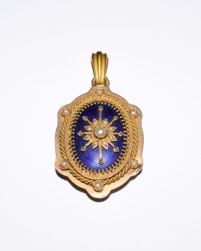 CASSOLETTE PENDANT in 18K (750/°°) yellow...