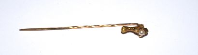 SET of antique JEWELRY in 18K (750/°°) yellow...