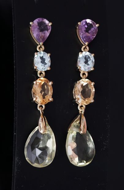 PAIR OF EARRINGS in gilt silver (vermeil)...