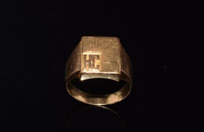 18K (750/°°) yellow gold CHEVALIERE with...