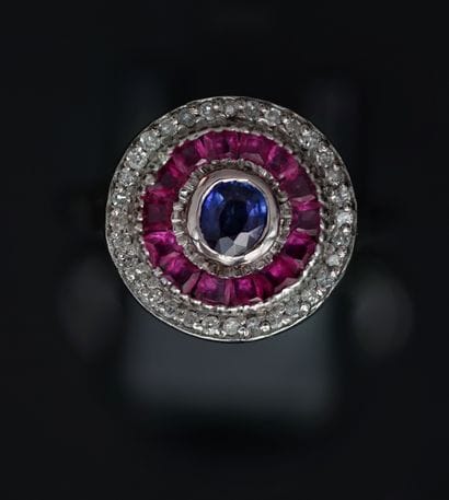 BAGUE en argent 925/°° à plateau rond serti...