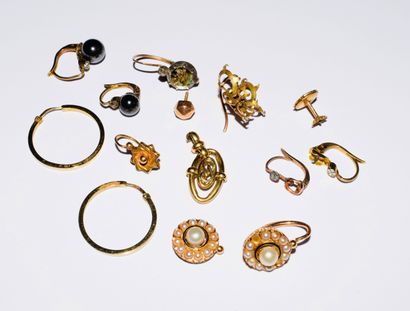 SET of antique JEWELRY in 18K yellow gold...