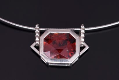 Silver pendant 800/°° decorated with a hessonite...