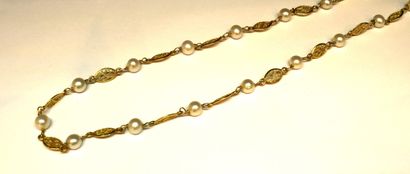COLLIER en or jaune 18K (750/°°) à maille...
