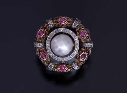 Gold and silver ring set with a pearl (untested)...