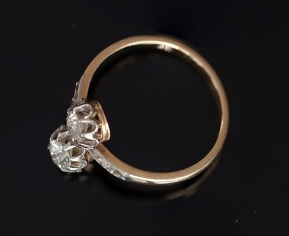 Yellow and 18k (750/°°) white gold ring set...