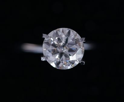 BAGUE en or blanc 18K (750/°°) et platine,...