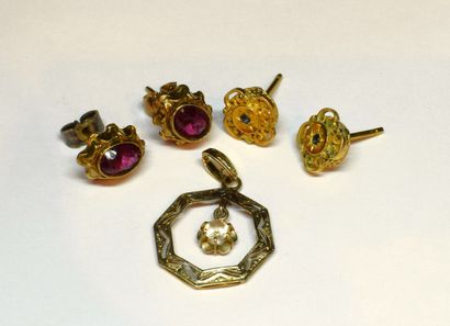 LOT of jewelry in 18K gold (750/°°) composed...