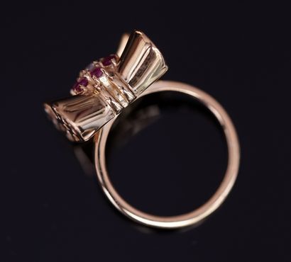 Silver ring 925/°° (vermeil) forming a knot...