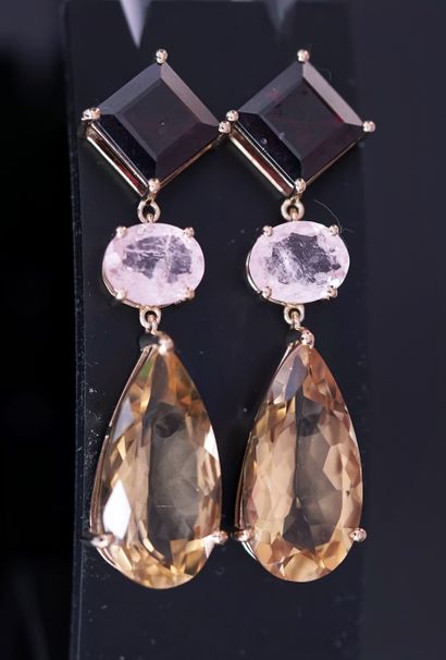 PAIR OF EARRINGS in silver gilt (vermeil)...