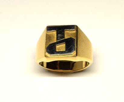 CHEVALIERE en or 18K (750/°°), modèle homme,...