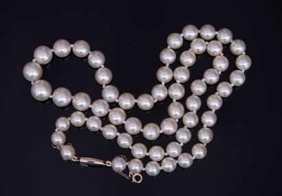 COLLIER de perles de culture en chute, D:...