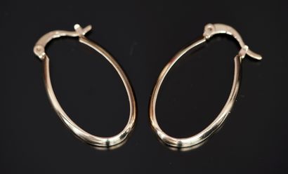 Pair of gold-plated CREOLES. H: 3cm