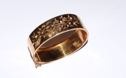 BRACELET in 18k (750°) gold, oval opening...