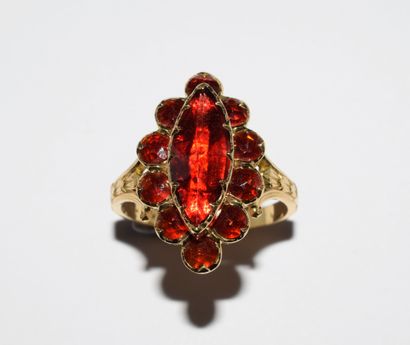 Marquise ring in 18K yellow gold (750/°°)...