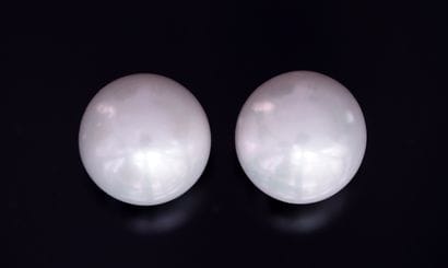 APPAIRAGE of important white pearls of the...