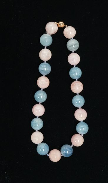NECKLACE composed of large balls of aquamarines...