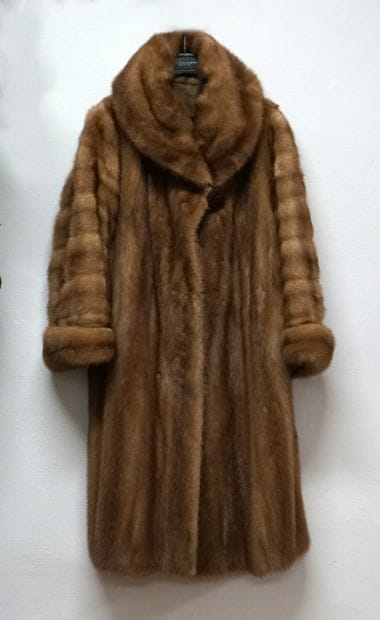 DARDAINE - LONG COAT in camel mink, hook...