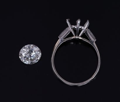 BAGUE en or blanc 18K (750/°°) et platine,...