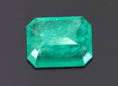 EMERAUDE rectangle on paper 2.29ct with IGI...