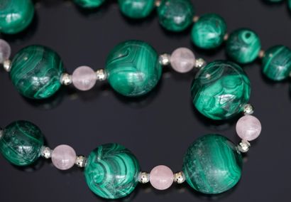 SAUTOIR in fall of balls of malachite interspersed...