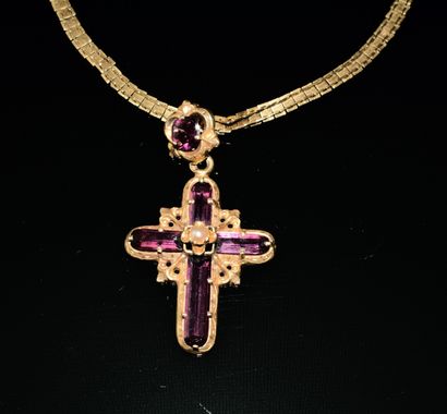 SET in 18K yellow gold (750/°°), consisting...