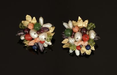 PAIRE DE CLIPS D'OREILLES en argent et or...