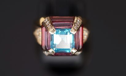 BAGUE MODERNISTE en or jaune 18K (750/°°)...
