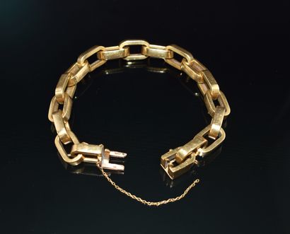 BRACELET en or jaune 18K (750/°°) maille...