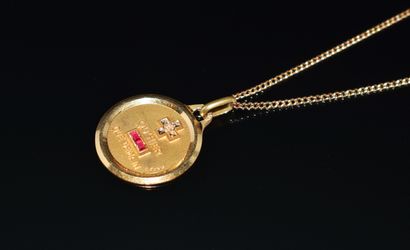 AUGIS - PENDENTIF en or jaune 18K (750/°°),...