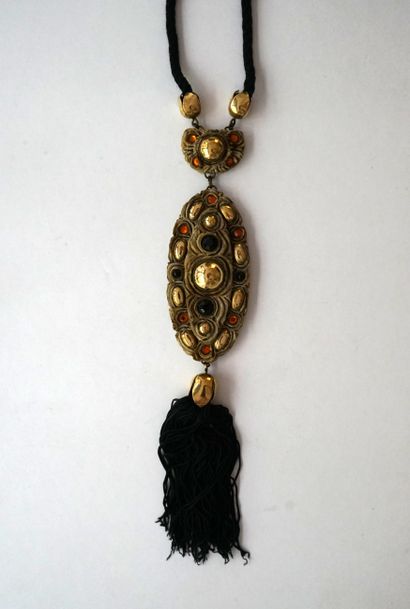 HENRY - IMPORTANT NECKLACE in beige resin...