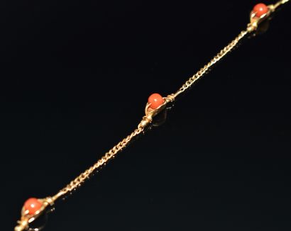 BRACELET en or jaune 18K (750/°°) ponctué...