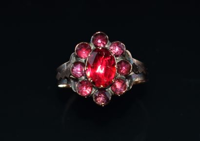 RING in 18K (750/°°) yellow gold set with...