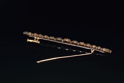 BARrette brooch in 18k (750/°°) yellow gold...