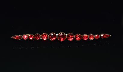 BARrette brooch in 18k (750/°°) yellow gold...