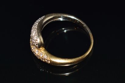 BAGUE en or jaune 18k (750/°°) croisée bicolore...